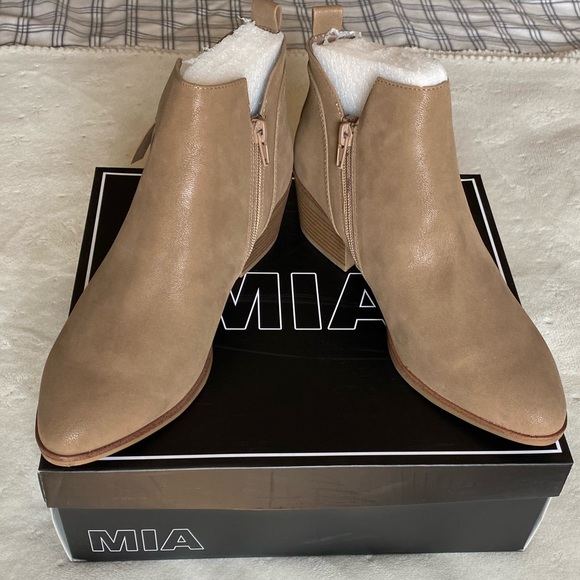 MIA Ankle Booties 8.5 Women - Picture 2 of 5